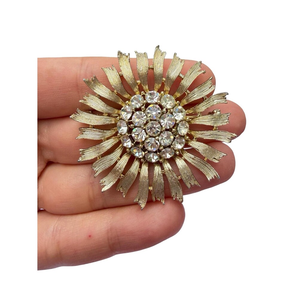 Vintage 1960s Lisner Oversize Gold Tone Floral Brooch with Clear Rhinestones Lap
